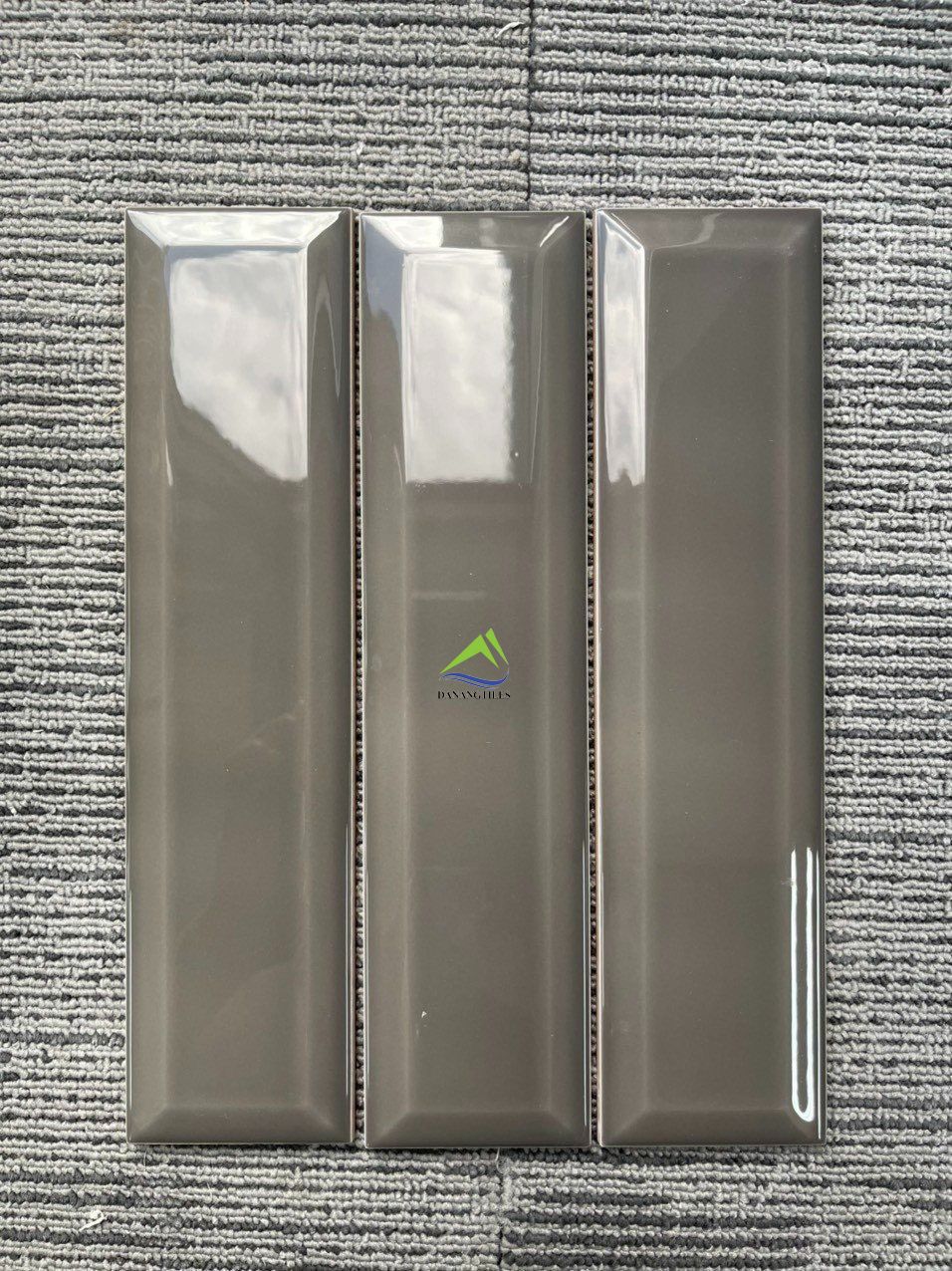 GẠCH THẺ VÁT H0368X