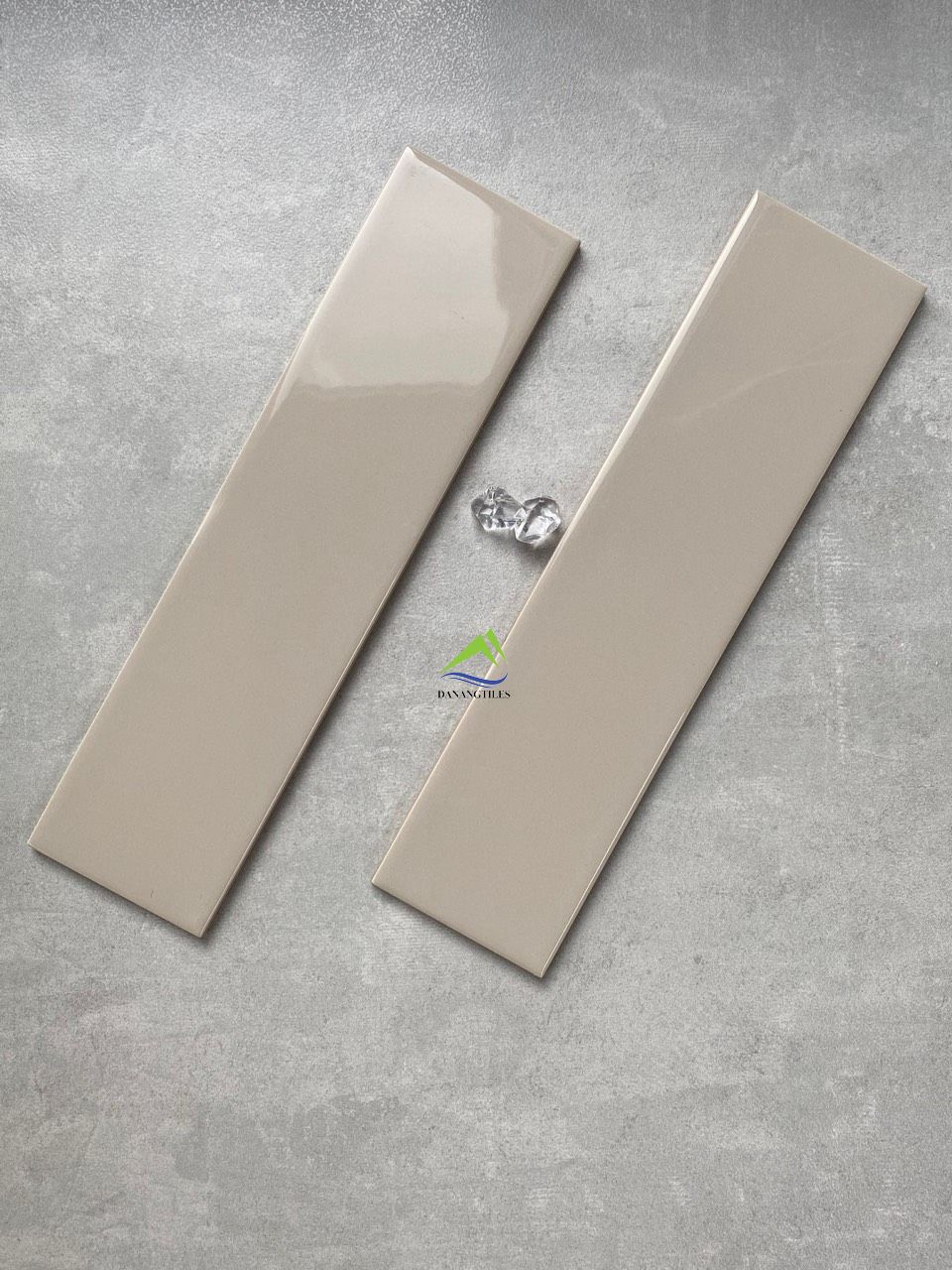 GẠCH THẺ PHẲNG M75302Z