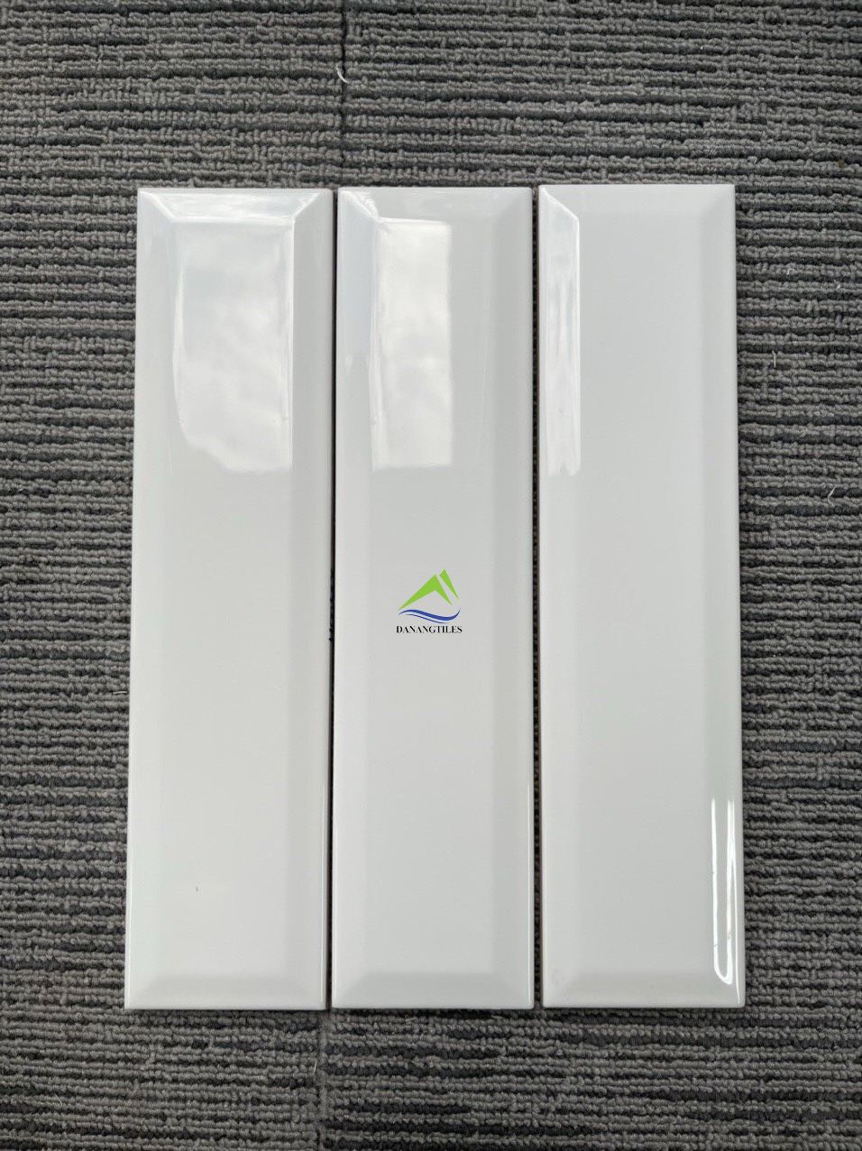GẠCH THẺ VÁT H0068X